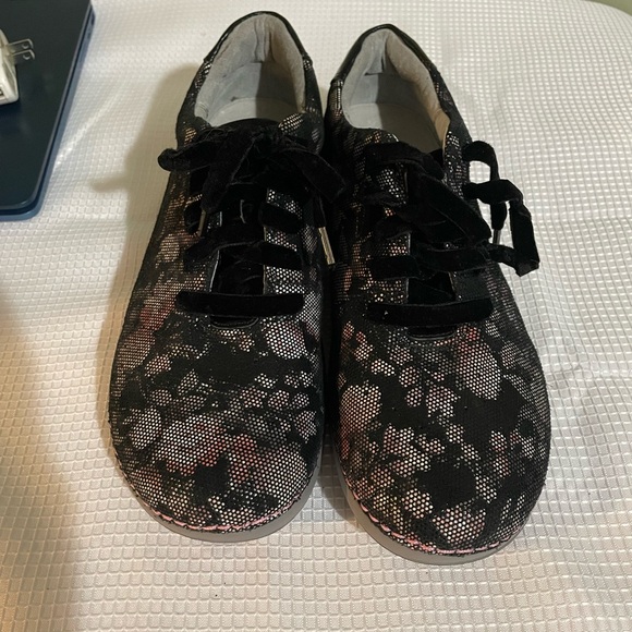 Alegria Black and Pink Floral Sneakers - Picture 3 of 7